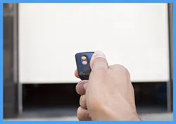 Eagle Garage Door Service Houston, TX 713-292-1456 - serv-sid-gr-opn-37m